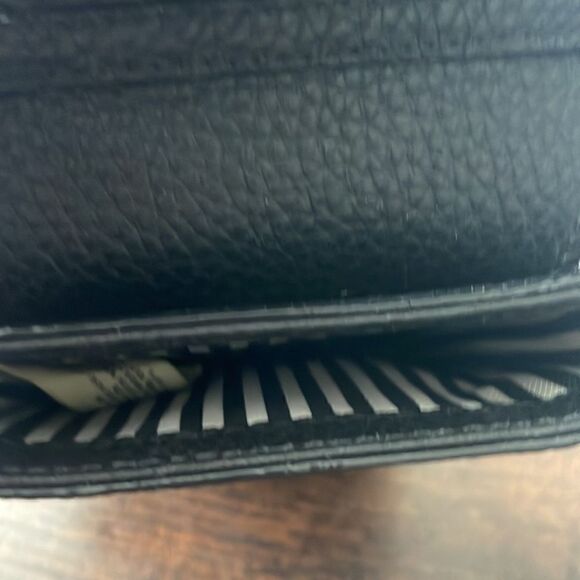 Kate Spade North/South Crossbody Pebbled Leather Crossbody phone case excellent - Picture 7 of 9